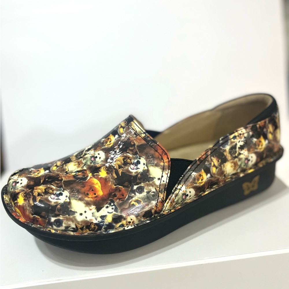 Alegria Debra Professional Clog Paws Up Puppy Dog Pattern sz 41 10.5-11 US